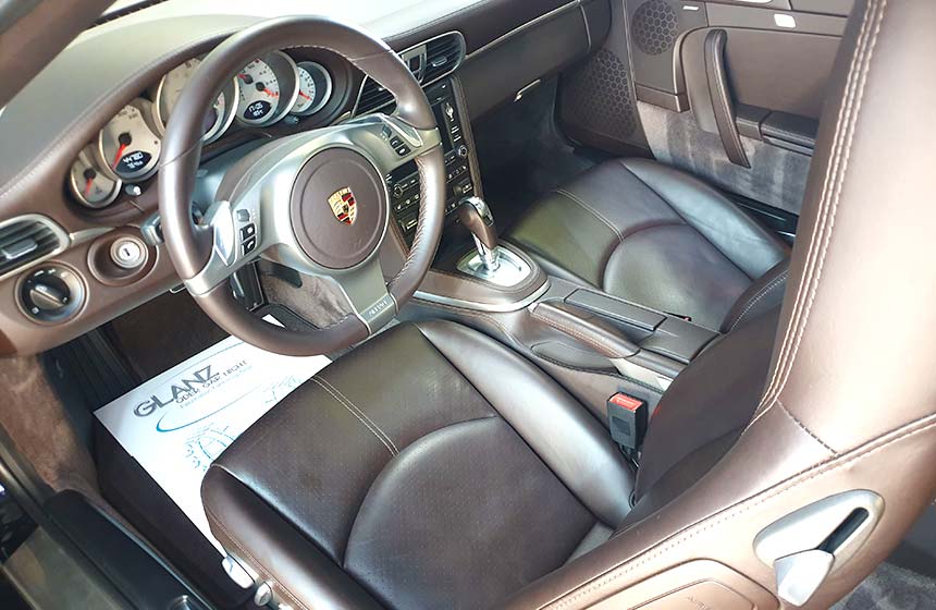 Interior Fahrzeugpflege